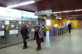 釜山の市内を走る地下鉄
