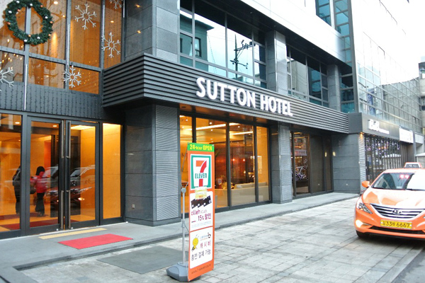 xH3Xɋ߂ze Sutton Hotel Myeongdong 